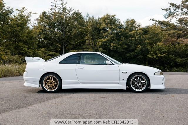 Nissan Skyline Coupe 1996 thumbnail 7