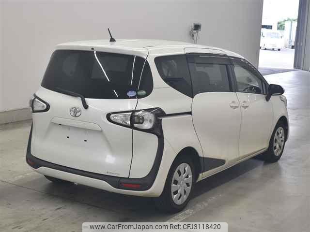Toyota Sienta thumbnail 6