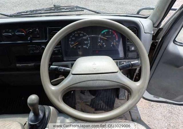 Mitsubishi Fuso Canter 1998 thumbnail 17