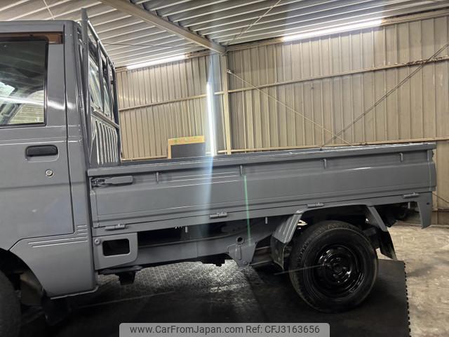 Daihatsu Hijet Truck 2000 thumbnail 10