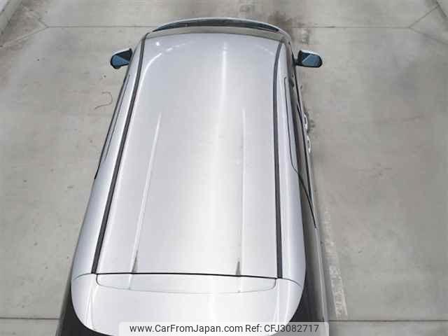 Toyota Estima Hybrid thumbnail 12