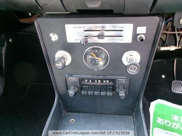 Isuzu Bellet 1972 thumbnail 22