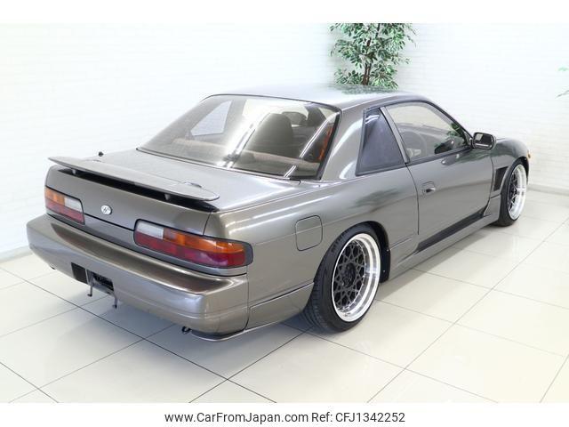 Nissan Silvia 1992 thumbnail 2