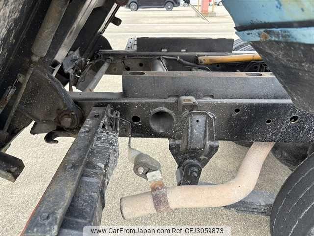 Mitsubishi Fuso Canter 2000 thumbnail 42