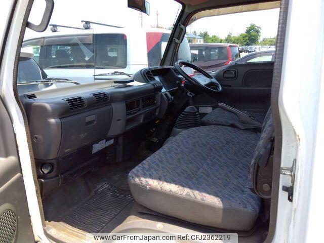 Isuzu Elf Truck 2000 thumbnail 3