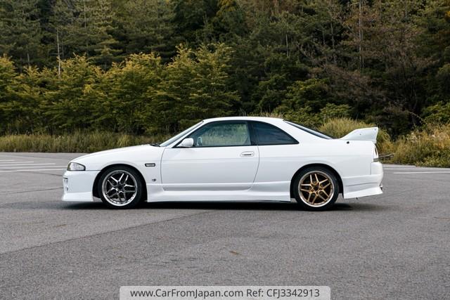 Nissan Skyline Coupe 1996 thumbnail 3