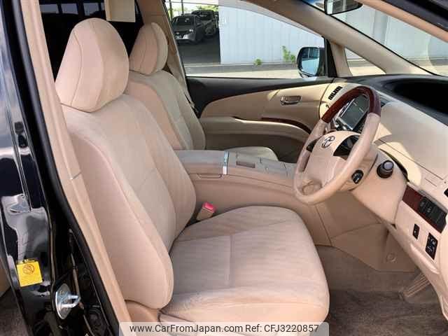 Toyota Estima Hybrid thumbnail 8