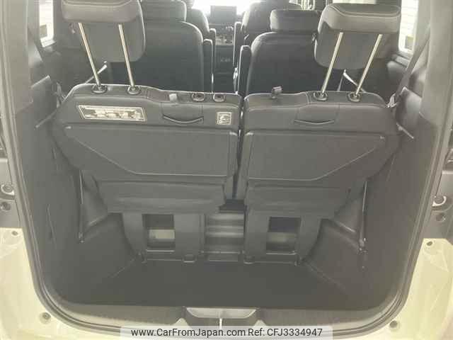 Honda stepwagon thumbnail 11
