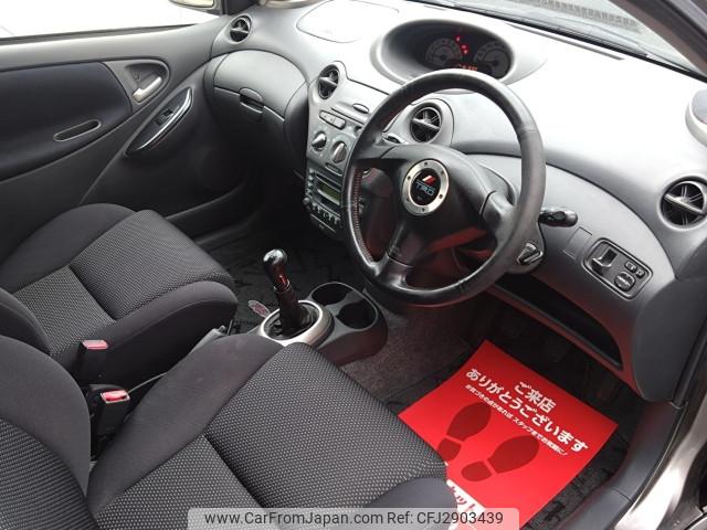 Toyota Vitz 2001 thumbnail 14