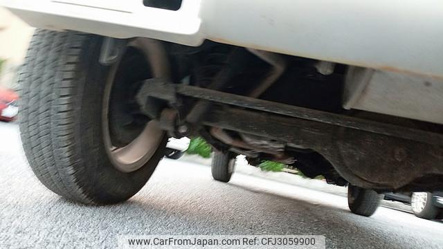 Suzuki Jimny 2000 thumbnail 28
