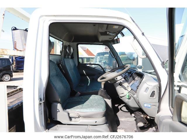 Mitsubishi Fuso Canter 2000 thumbnail 26