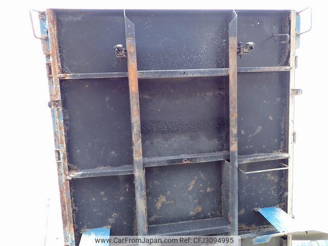 Mitsubishi Fuso Canter 1997 thumbnail 42