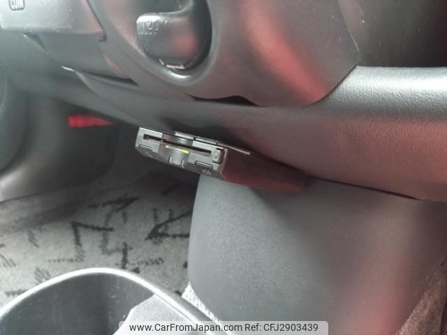 Toyota Vitz 2001 thumbnail 8