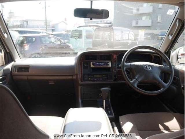 Toyota Hiace Wagon 2001 thumbnail 2