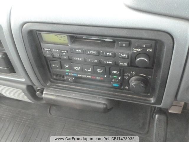 Isuzu Elf Truck 2001 thumbnail 15
