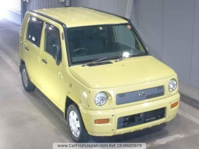 Daihatsu Naked 2001