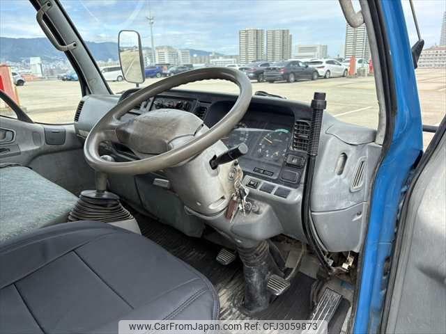 Mitsubishi Fuso Canter 2000 thumbnail 24