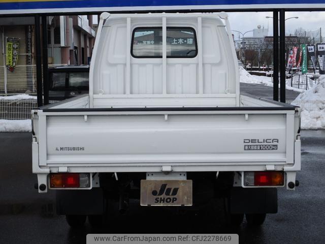 Mitsubishi Delica Truck 2001 thumbnail 29