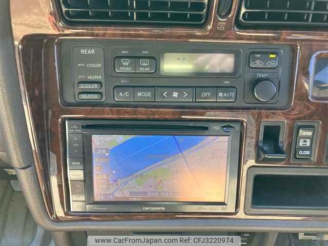 Toyota Hiace Wagon thumbnail 7