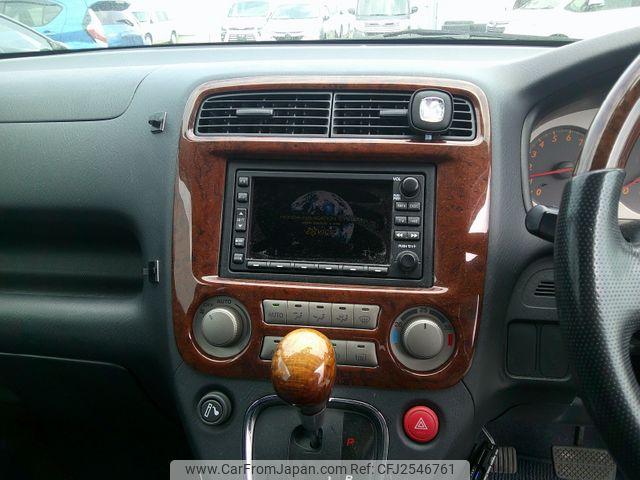 Honda Stream 2001 thumbnail 13
