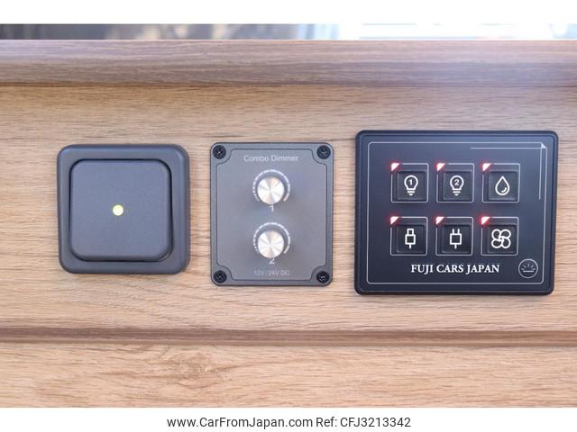 Toyota Hiace Wagon thumbnail 16