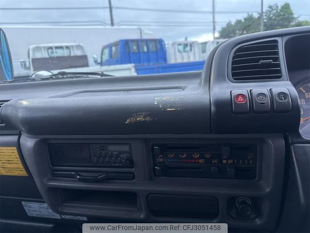 Isuzu Elf Truck 2001 thumbnail 27