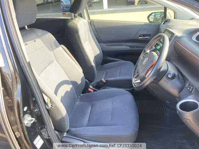 Toyota Sienta thumbnail 8
