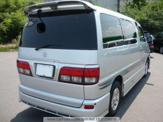 Toyota Regius 1999 thumbnail 2