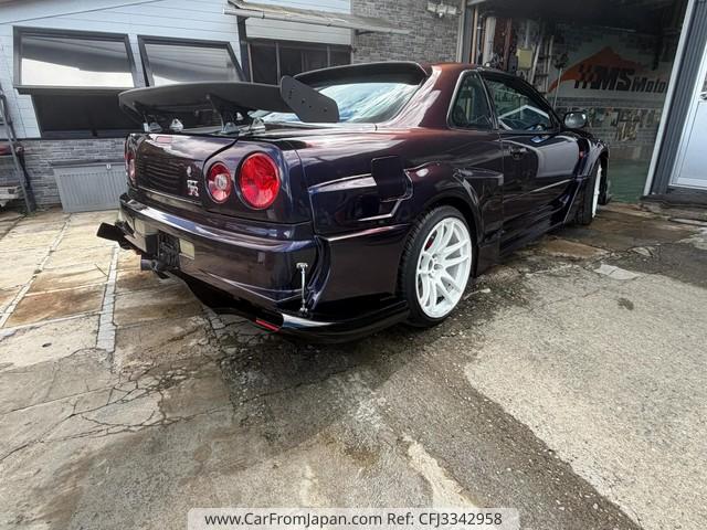 Nissan Skyline Coupe 2000 thumbnail 2