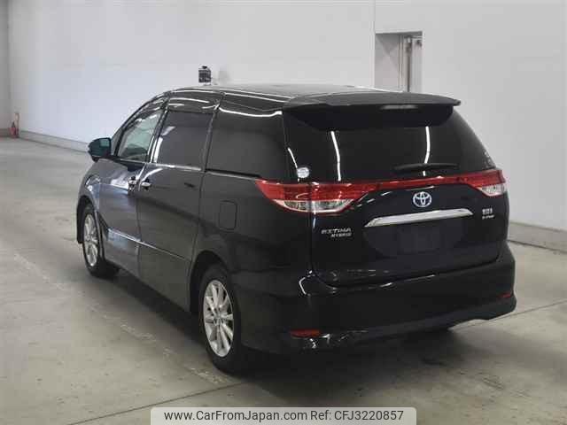 Toyota Estima Hybrid thumbnail 2