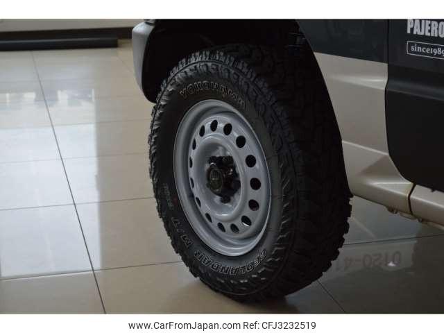 Mitsubishi Pajero Mini 1997 thumbnail 18