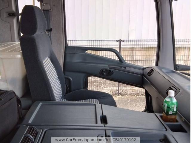 Mitsubishi Fuso Super Great 2000 thumbnail 15