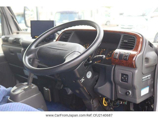 Isuzu Elf Truck 2000 thumbnail 39