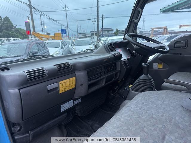 Isuzu Elf Truck 2001 thumbnail 32