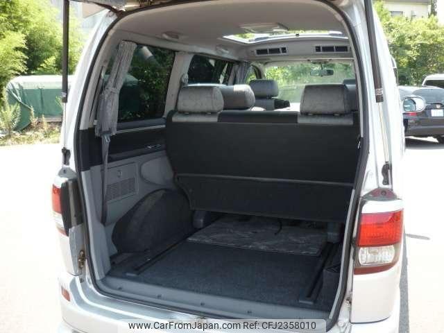 Toyota Regius 1999 thumbnail 6