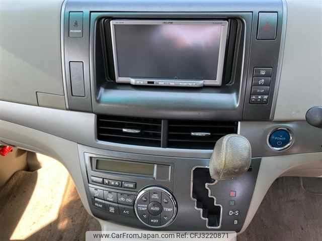 Toyota Estima Hybrid thumbnail 7