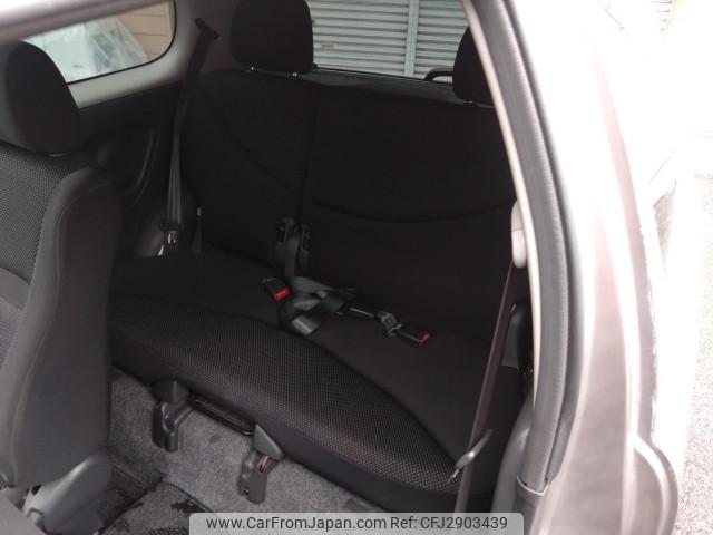 Toyota Vitz 2001 thumbnail 15