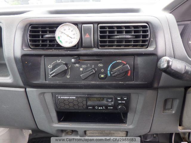 Mitsubishi Minicab Truck 2001 thumbnail 17