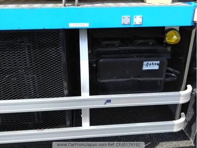 Mitsubishi Fuso Super Great 2000 thumbnail 26