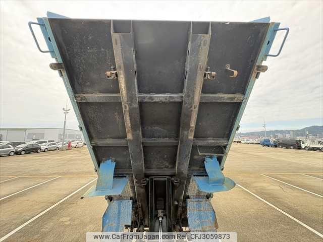 Mitsubishi Fuso Canter 2000 thumbnail 17