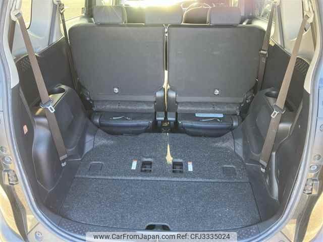 Toyota Sienta thumbnail 11