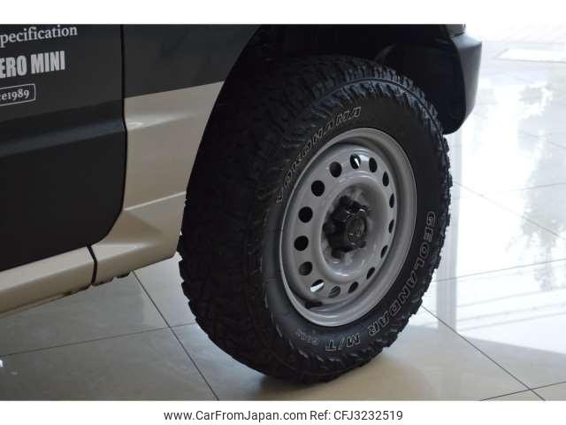 Mitsubishi Pajero Mini 1997 thumbnail 24