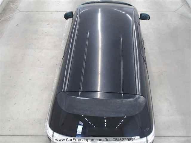 Toyota Estima Hybrid thumbnail 12