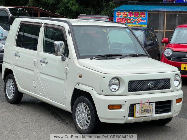 Daihatsu Naked 2001