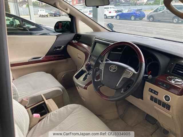 Toyota Vellfire thumbnail 4