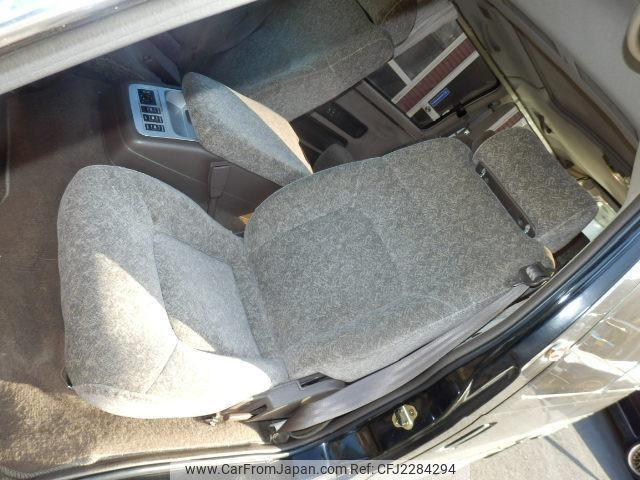 Nissan Caravan Coach 1996 thumbnail 13