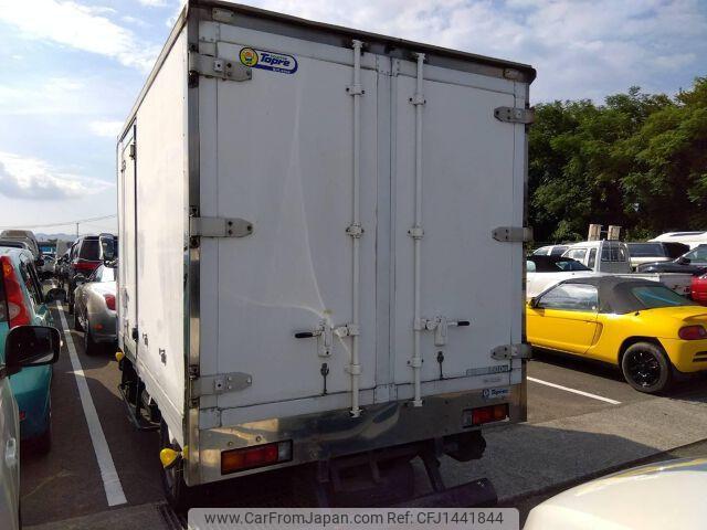Mitsubishi Fuso Canter 2001 thumbnail 2