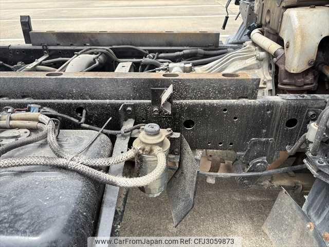 Mitsubishi Fuso Canter 2000 thumbnail 44
