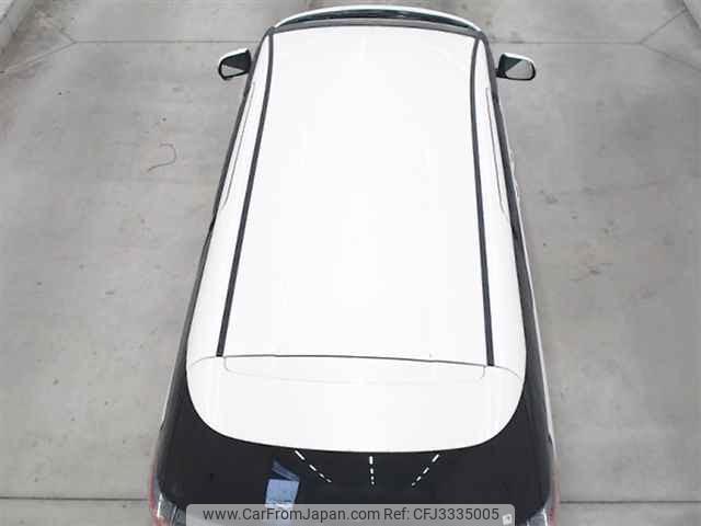 Toyota Estima Hybrid thumbnail 12
