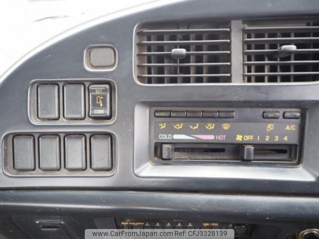 Isuzu Forward 2000 thumbnail 3